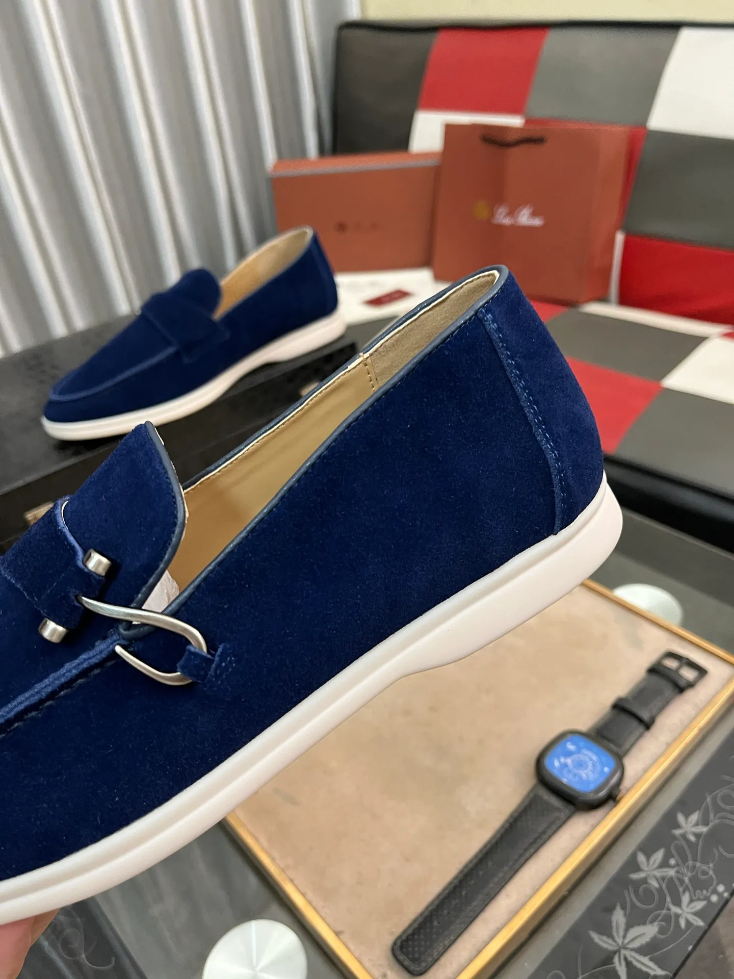 Men's Men's Shoes💰420⌚️⌚️【Loro Piana】LP couple's casual sneakers. Simple and fashionable, the upper is made of cow suede and leather. Sheepskin feet. Custom rubber sole. Size: Female 35-42 (35, 41, 42, 43 customized are non-refundable) Male 38-46 (45, 46 customized)